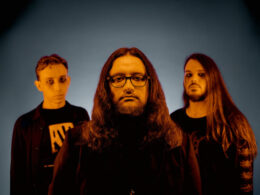 Esperando a STONED JESUS